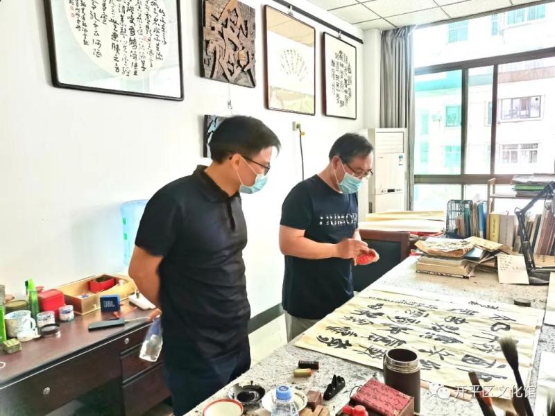 【开平】开平区政府副区长曾祥波到区文化馆检查督导工作